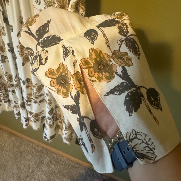 Free People Pebble Crepe So Fine Smocked Tunic Top Ivory Combo Large Butterfly - Picture 6 of 9